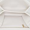 Bolso bandolera Celine  Tabou modelo mediano  en cuero blanco - Detail D2 thumbnail