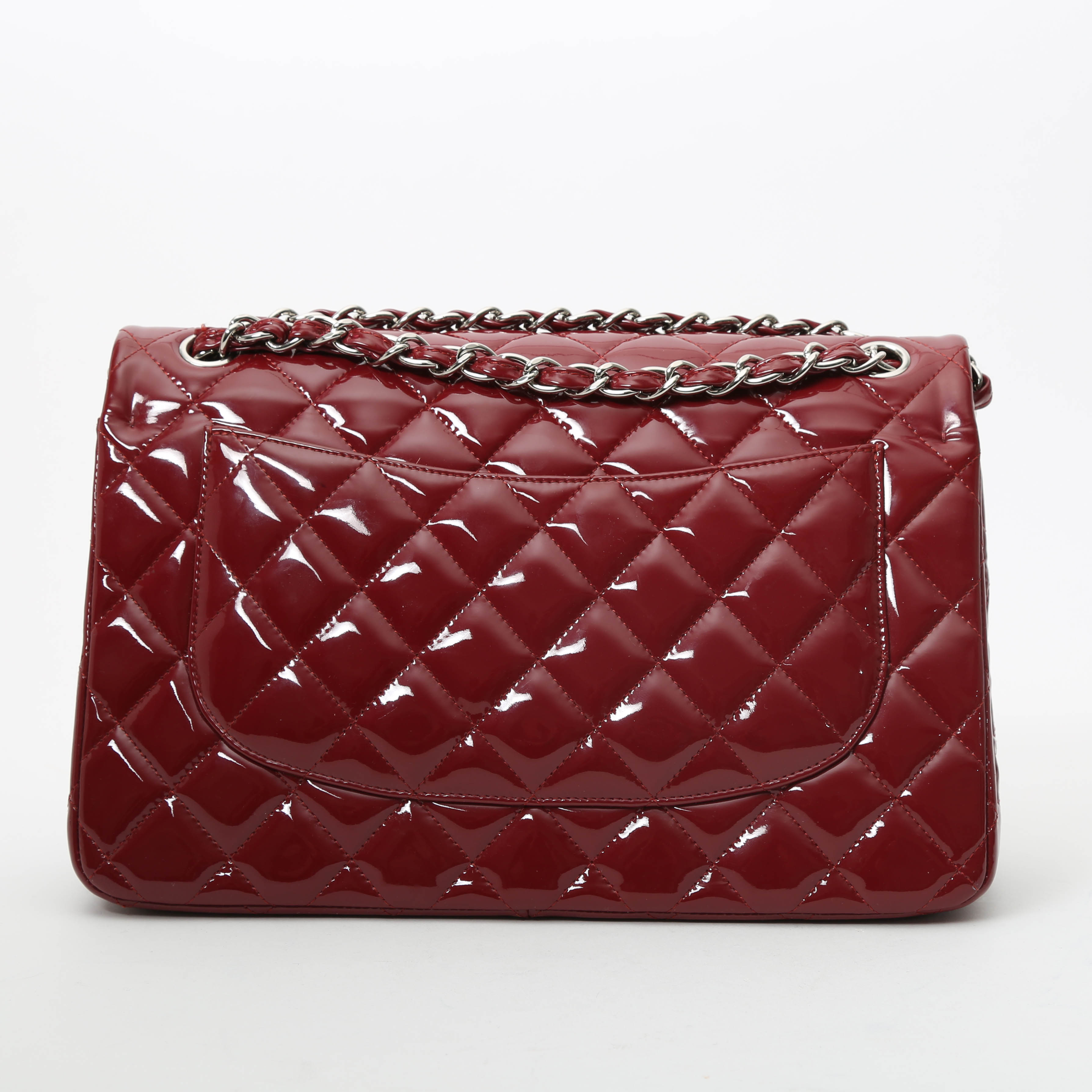 Sac bandoulière Chanel  Timeless Jumbo en cuir verni matelassé rouge - Detail D8