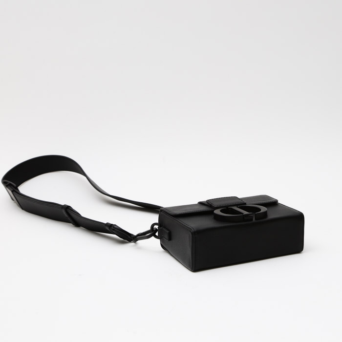 Dior Box 30 Montaigne shoulder bag in black leather - Detail D5