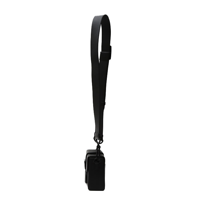 Bolso bandolera Dior Box 30 Montaigne en cuero negro - Detail D6