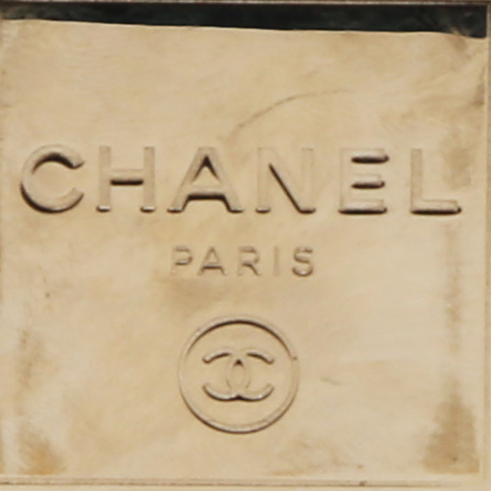 Minaudière Chanel Editions Limitées en plexiglas transparent - Detail D4