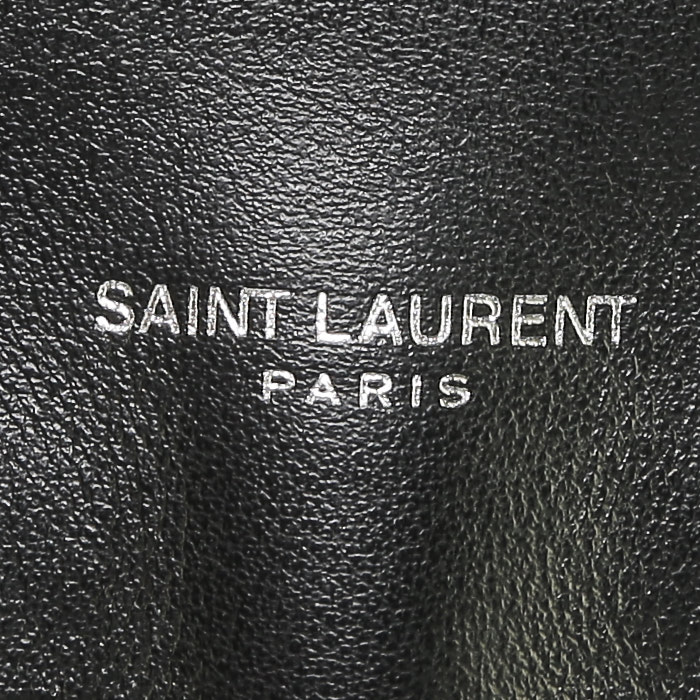 Saint Laurent  Loulou medium model  shoulder bag  in black chevron quilted leather - Detail D4