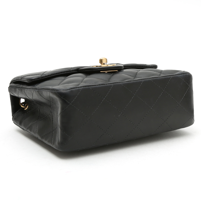 Sac à main Chanel  Mini Carré en cuir matelassé noir - Detail D5