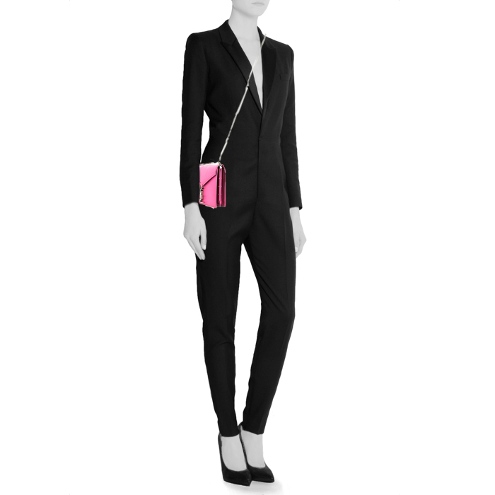 Sac bandoulière Saint Laurent  Cassandre en cuir fuschia - Detail D2