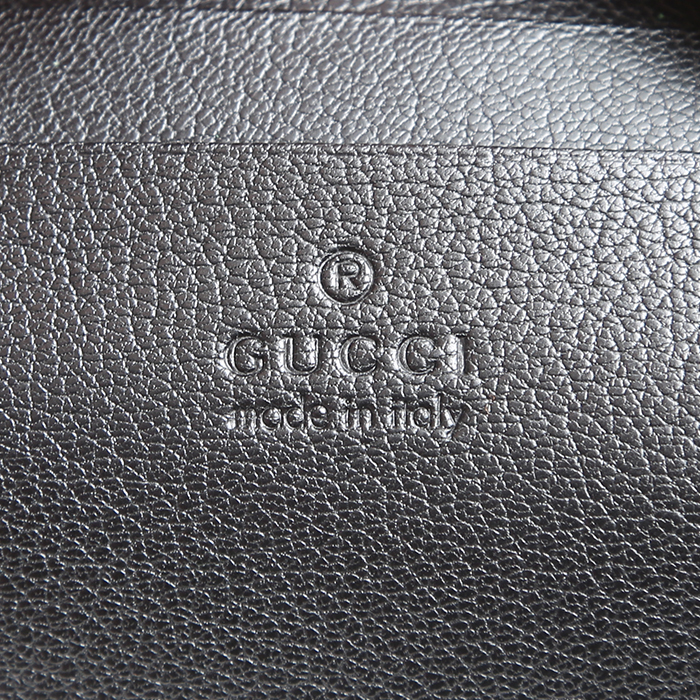 Gucci  Aphrodite Petit handbag  in black grained leather - Detail D3
