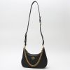 Bolso de mano Gucci  Aphrodite Petit en cuero granulado negro - Detail D8 thumbnail