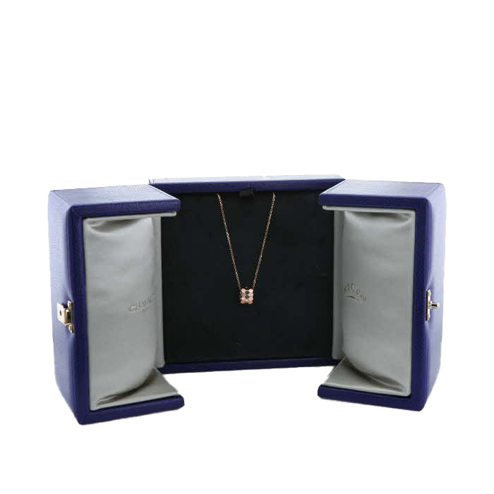 Collier Chaumet Bee my Love en or rose et diamants - Detail D2