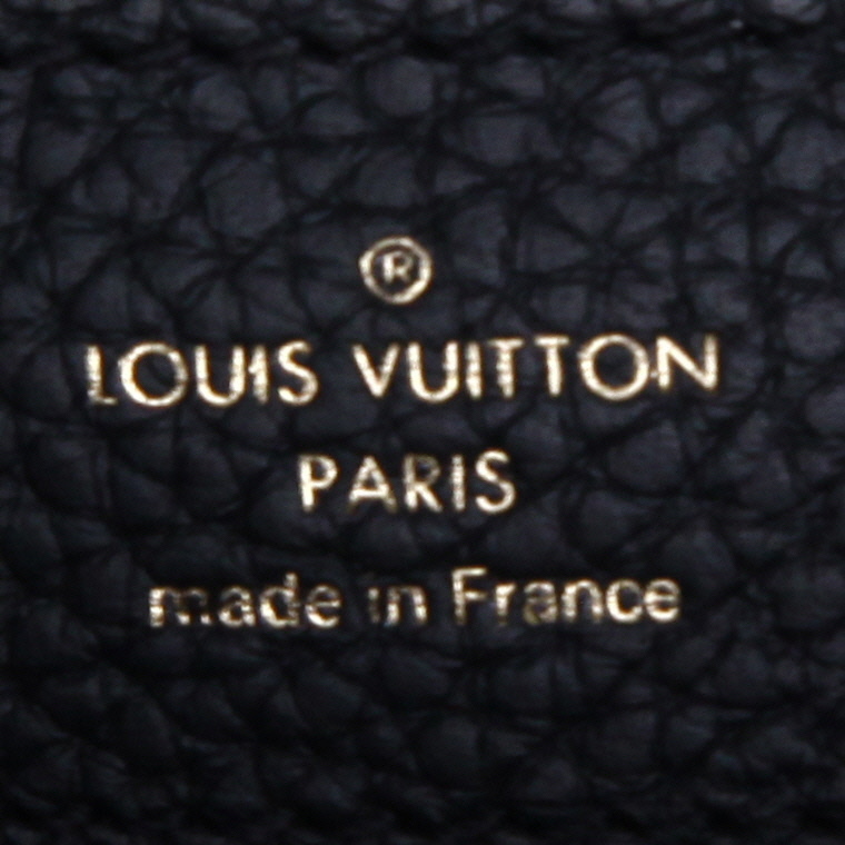 Borsa Louis Vuitton Capucines MM in pelle taurillon clemence nera e profili rosa - Detail D9