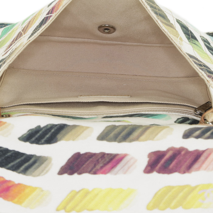 Bolso de mano Chanel  Timeless Classic en lona beige - Detail D3