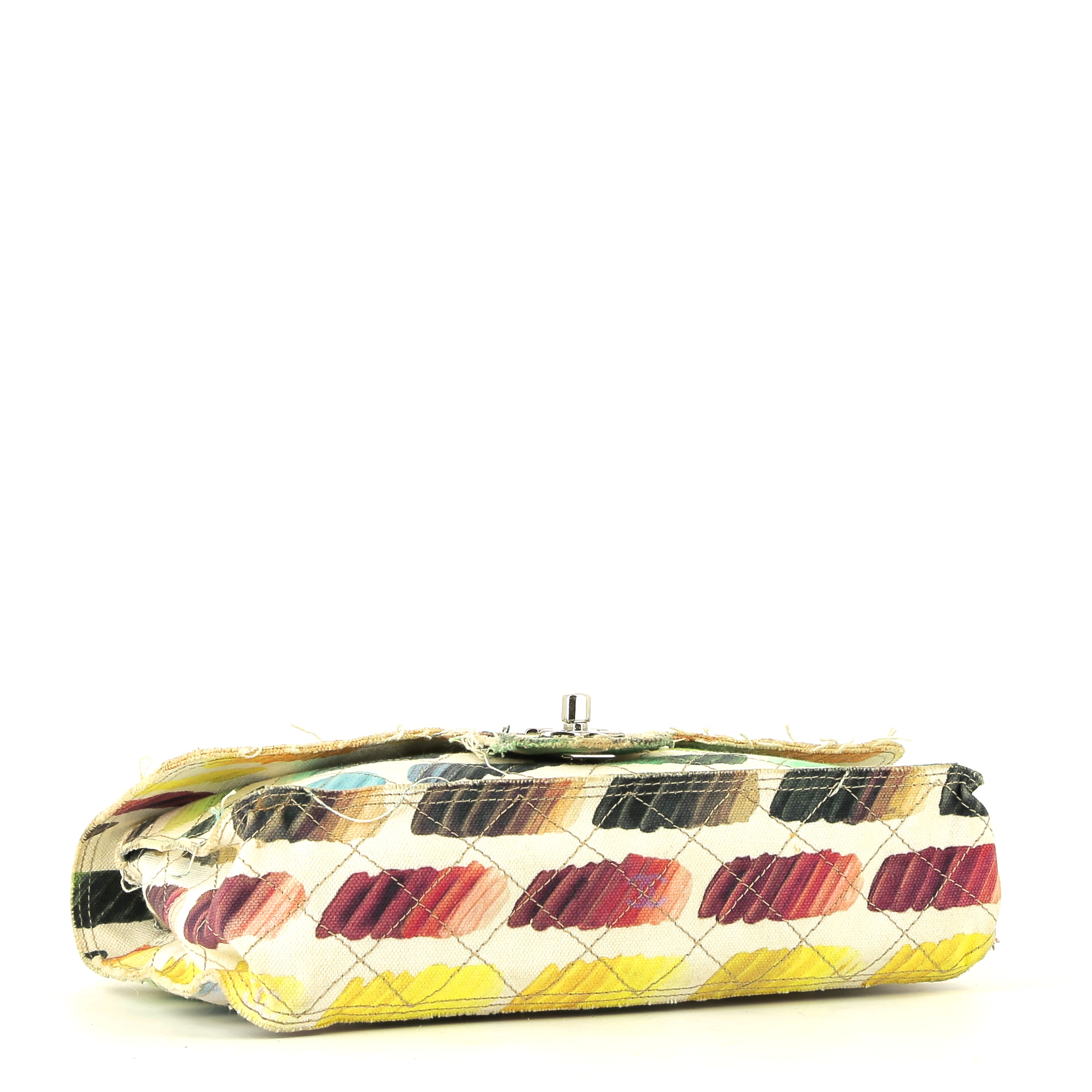 Bolso de mano Chanel  Timeless Classic en lona beige - Detail D5