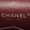 Chanel  Timeless Jumbo shoulder bag  in black quilted grained leather - Detail D4 thumbnail