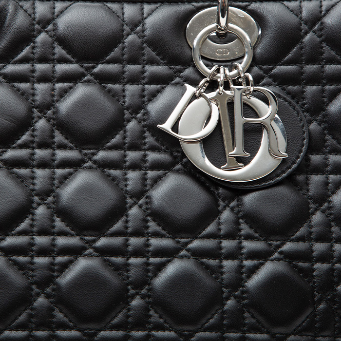 Dior  Lady Dior large model  handbag  in black leather cannage - Detail D1