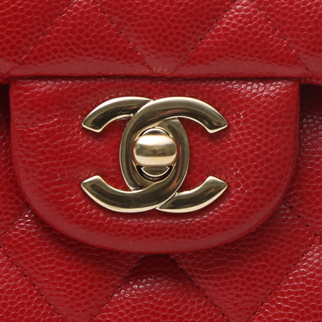 Sac à main Chanel  Timeless petit modèle  en cuir grainé matelassé rouge - Detail D1