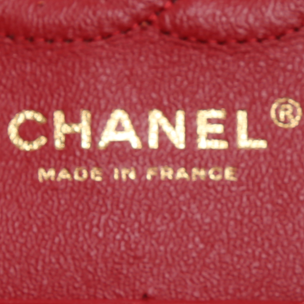Sac à main Chanel  Timeless petit modèle  en cuir grainé matelassé rouge - Detail D4
