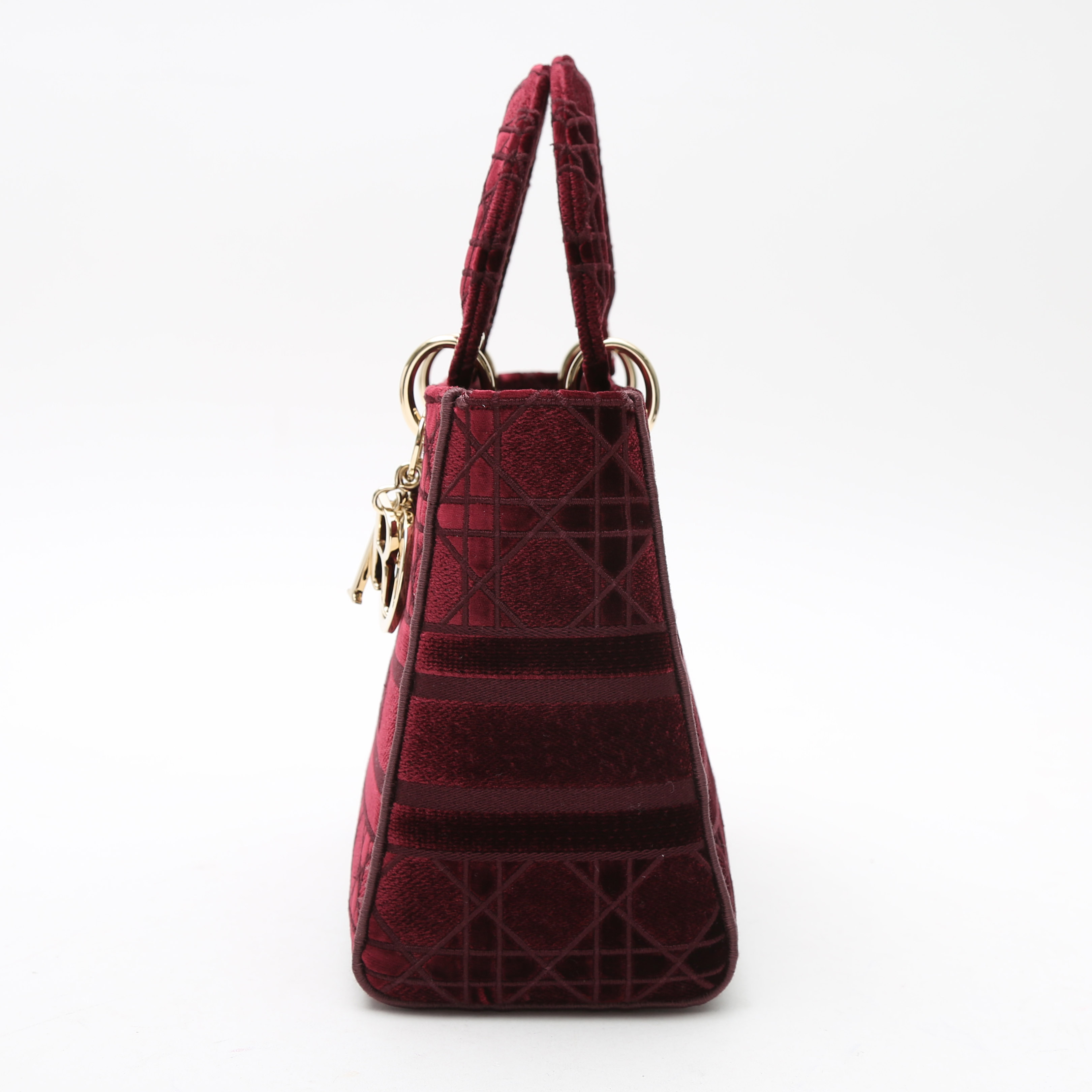 Sac à main Dior Lady Dior moyen modèle en velours bordeaux - Detail D5