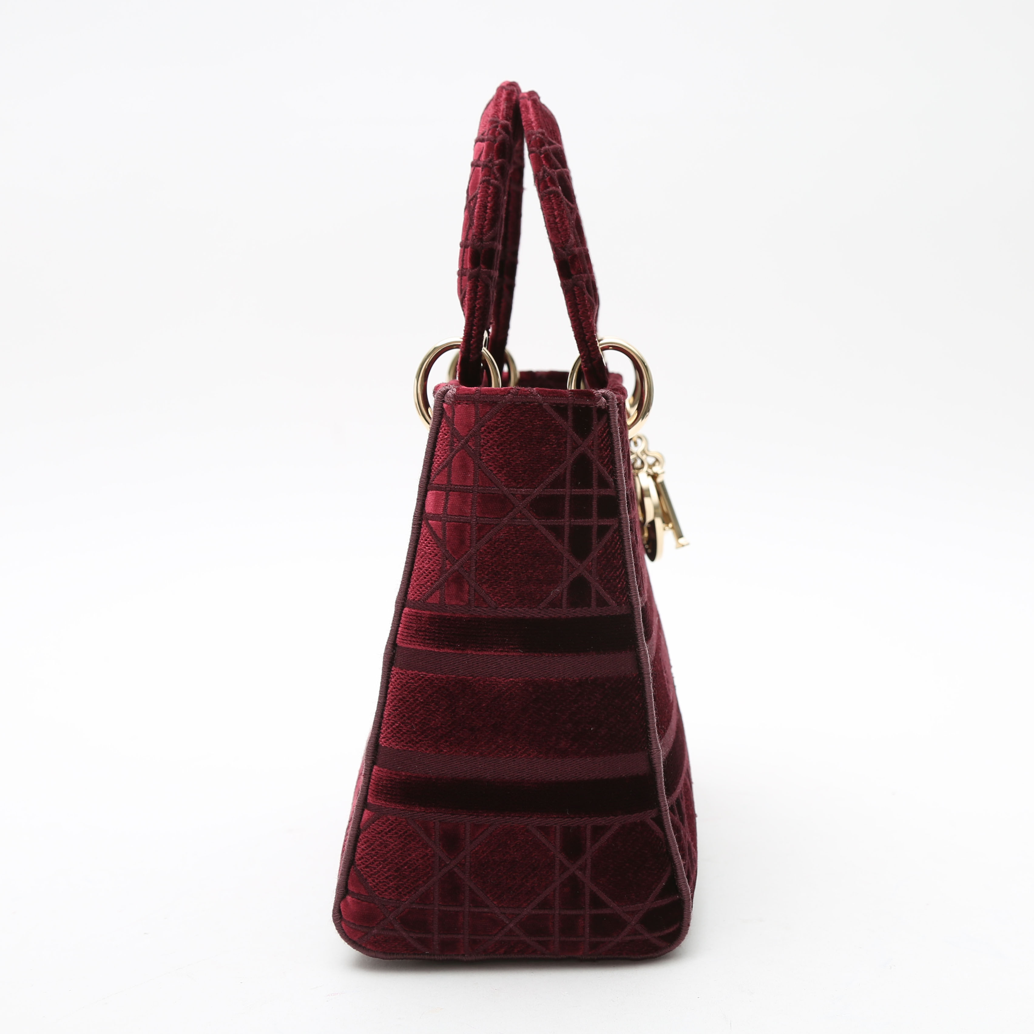 Sac à main Dior Lady Dior moyen modèle en velours bordeaux - Detail D6