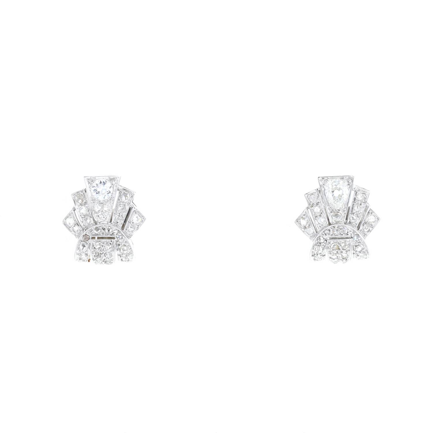 Paire de clips de revers Vintage  en or blanc, platine et diamants - 00pp