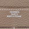 Hermès  Dogon - Pocket Hand wallet  in etoupe togo leather - Detail D4 thumbnail