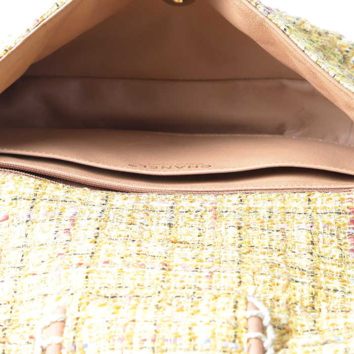 Bolso de mano Chanel  Editions Limitées en tweed acolchado color mostaza - Detail D3