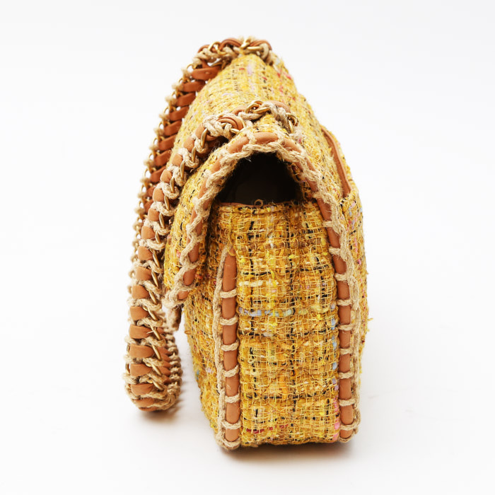 Chanel  Editions Limitées handbag  in yellow mustard quilted tweed - Detail D5