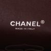 Bolso de mano Chanel  Timeless Maxi Jumbo en cuero granulado acolchado negro - Detail D2 thumbnail