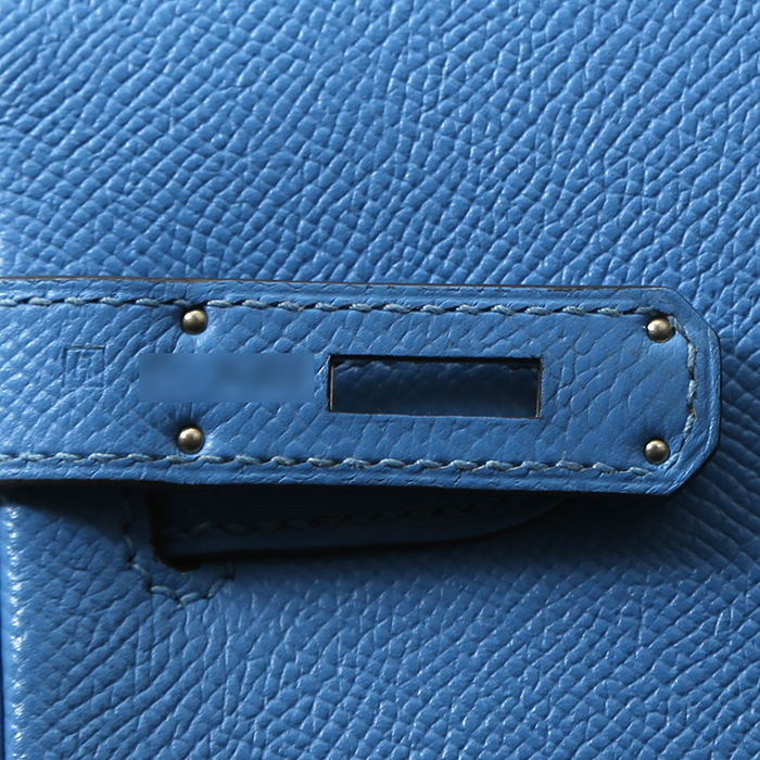 Hermès  Birkin 30 cm handbag  in blue epsom leather - Detail D4