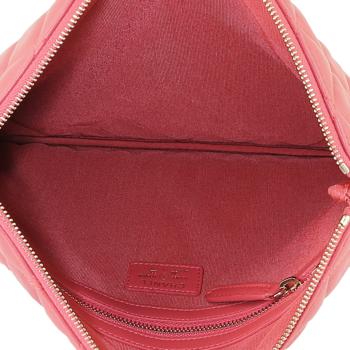Pochette Chanel  Pochette en cuir matelassé rose - Detail D2