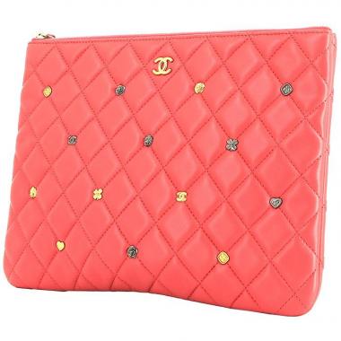 Pochette Chanel  Pochette en cuir matelassé rose