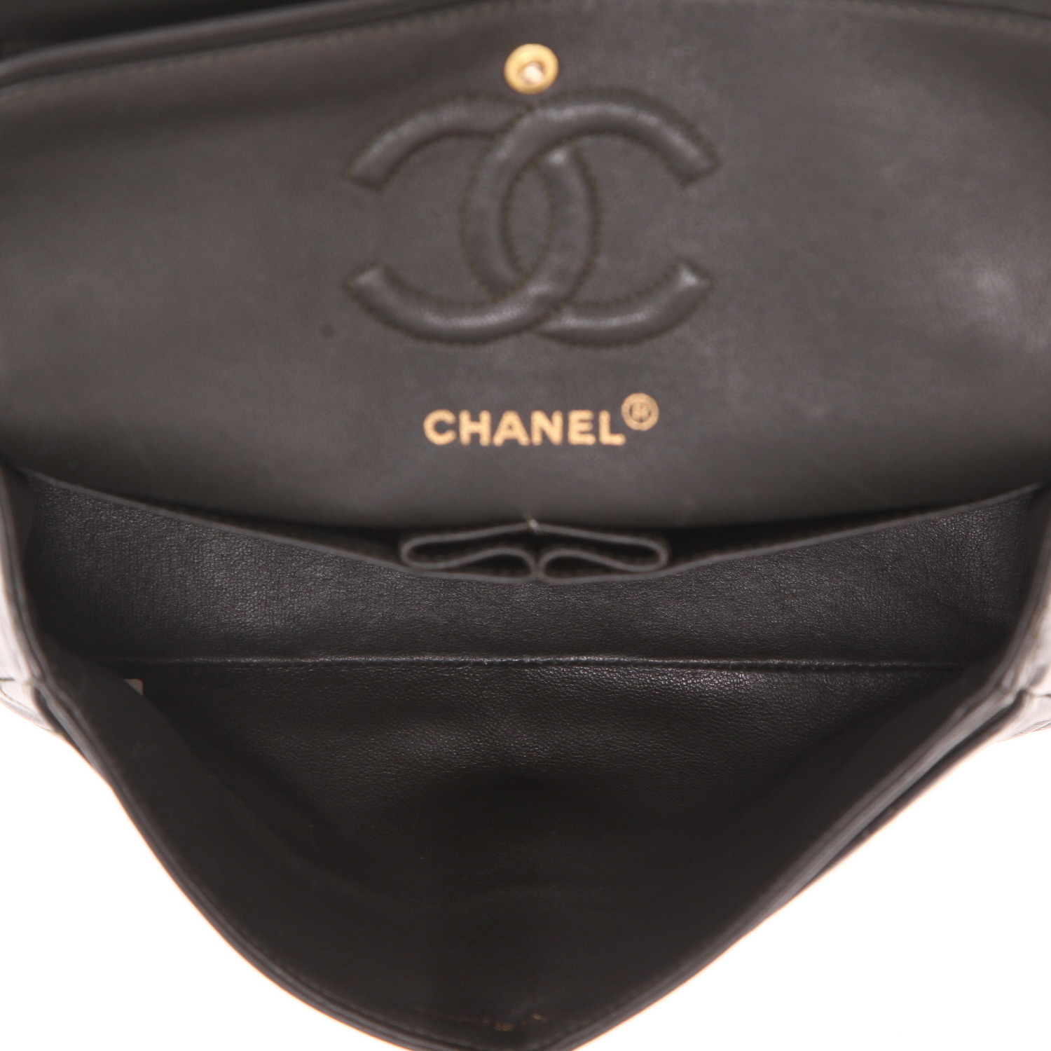 Chanel  Timeless Petit handbag  in khaki quilted leather - Detail D3