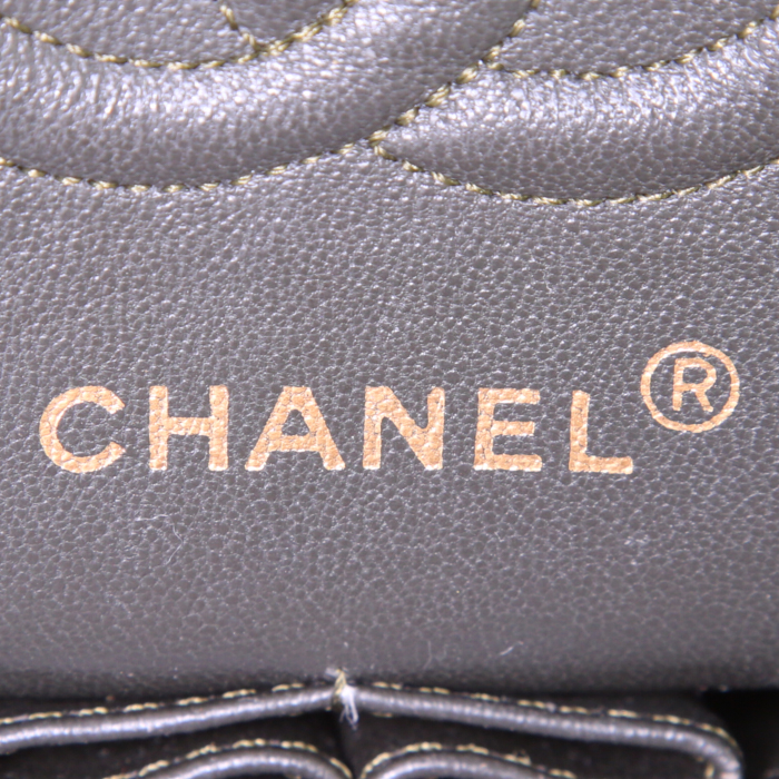 Chanel  Timeless Petit handbag  in khaki quilted leather - Detail D4