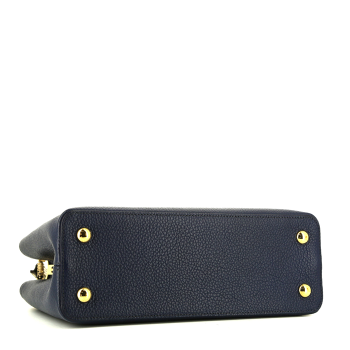 Sac à main Louis Vuitton  Capucines MM en cuir taurillon clémence bleu-marine et python beige - Detail D5