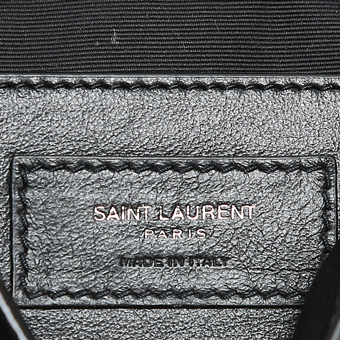Saint Laurent Niki Baby shoulder bag in black leather - Detail D4