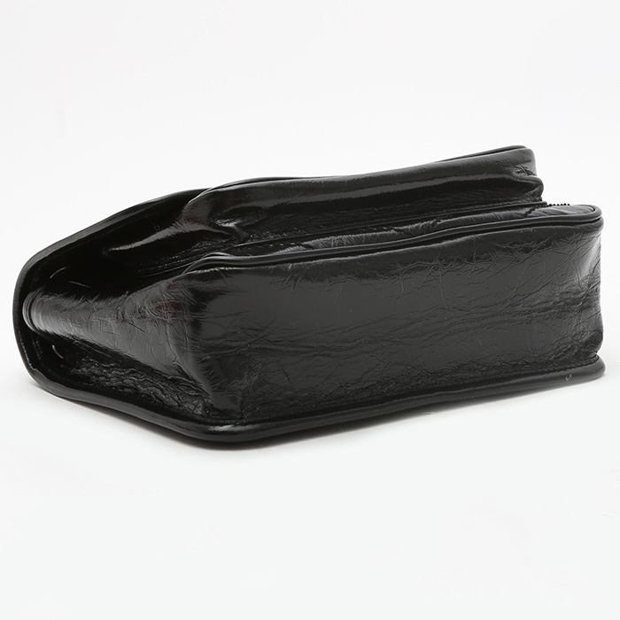 Sac bandoulière Saint Laurent Niki Baby en cuir noir - Detail D5