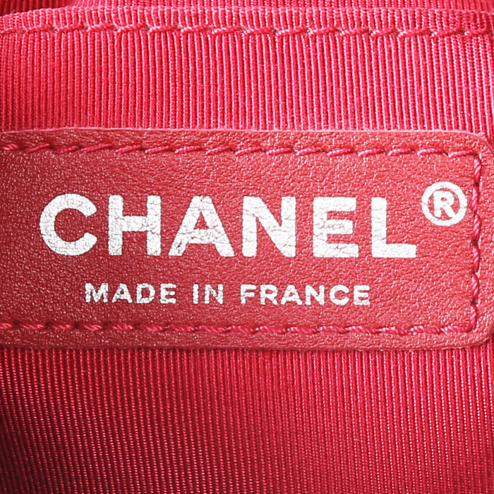 Sac bandoulière Chanel  Gabrielle Bucket en cuir noir - Detail D4