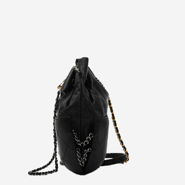 Bolso bandolera Chanel  Gabrielle Bucket en cuero negro - Detail D7
