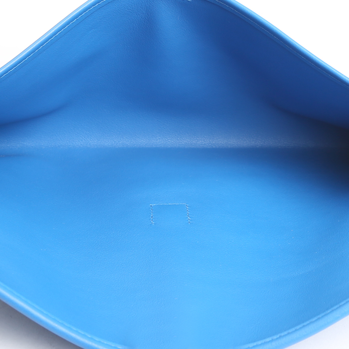 Hermès  Jige pouch  in blue Swift leather - Detail D2