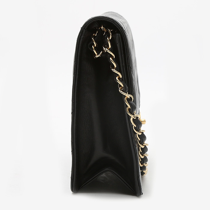 Sac porté épaule ou main Chanel  Mademoiselle en cuir matelassé noir - Detail D7