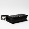 Chanel  Boy shoulder bag  in black quilted leather - Detail D5 thumbnail