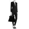 Bolsa de viaje Hermès  Heeboo en lona negra y cuero negro - Detail D2 thumbnail