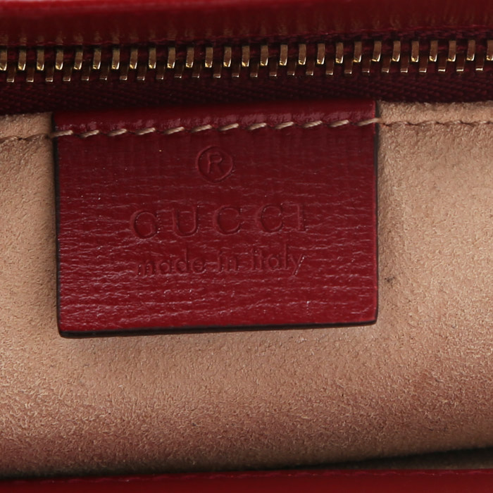 Sac bandoulière Gucci  1955 Horsebit en toile monogram beige et cuir rouge - Detail D4