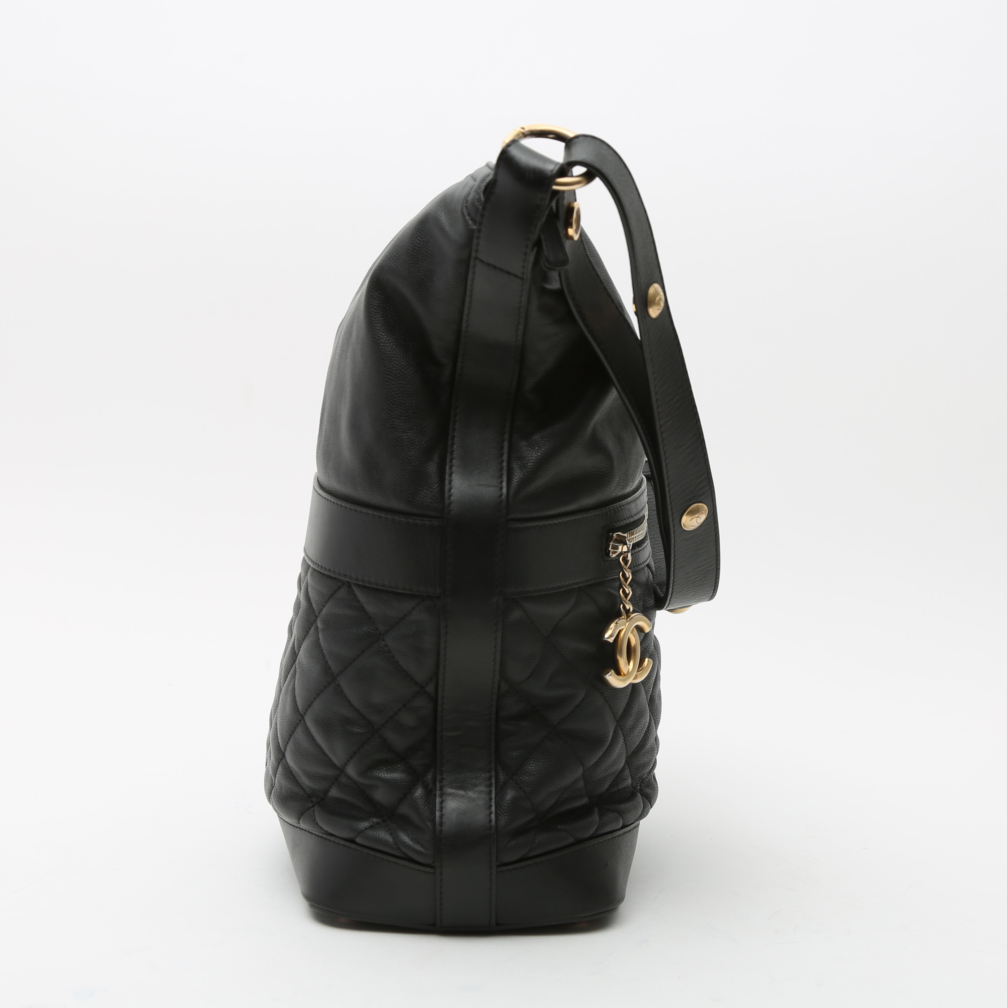 Sac à main Chanel  Hobo en cuir grainé noir - Detail D6