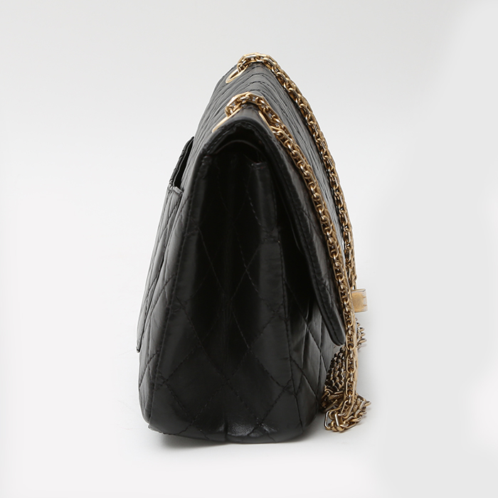Sac à main Chanel Chanel 2.55 en cuir matelassé noir - Detail D7
