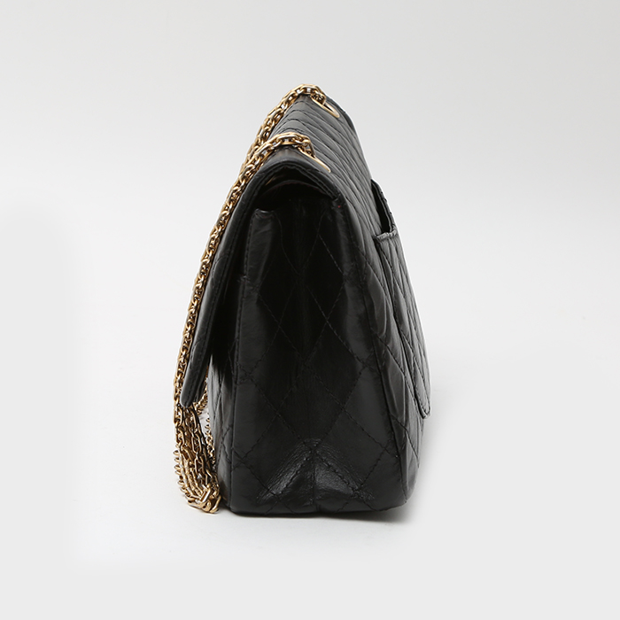 Sac à main Chanel Chanel 2.55 en cuir matelassé noir - Detail D8