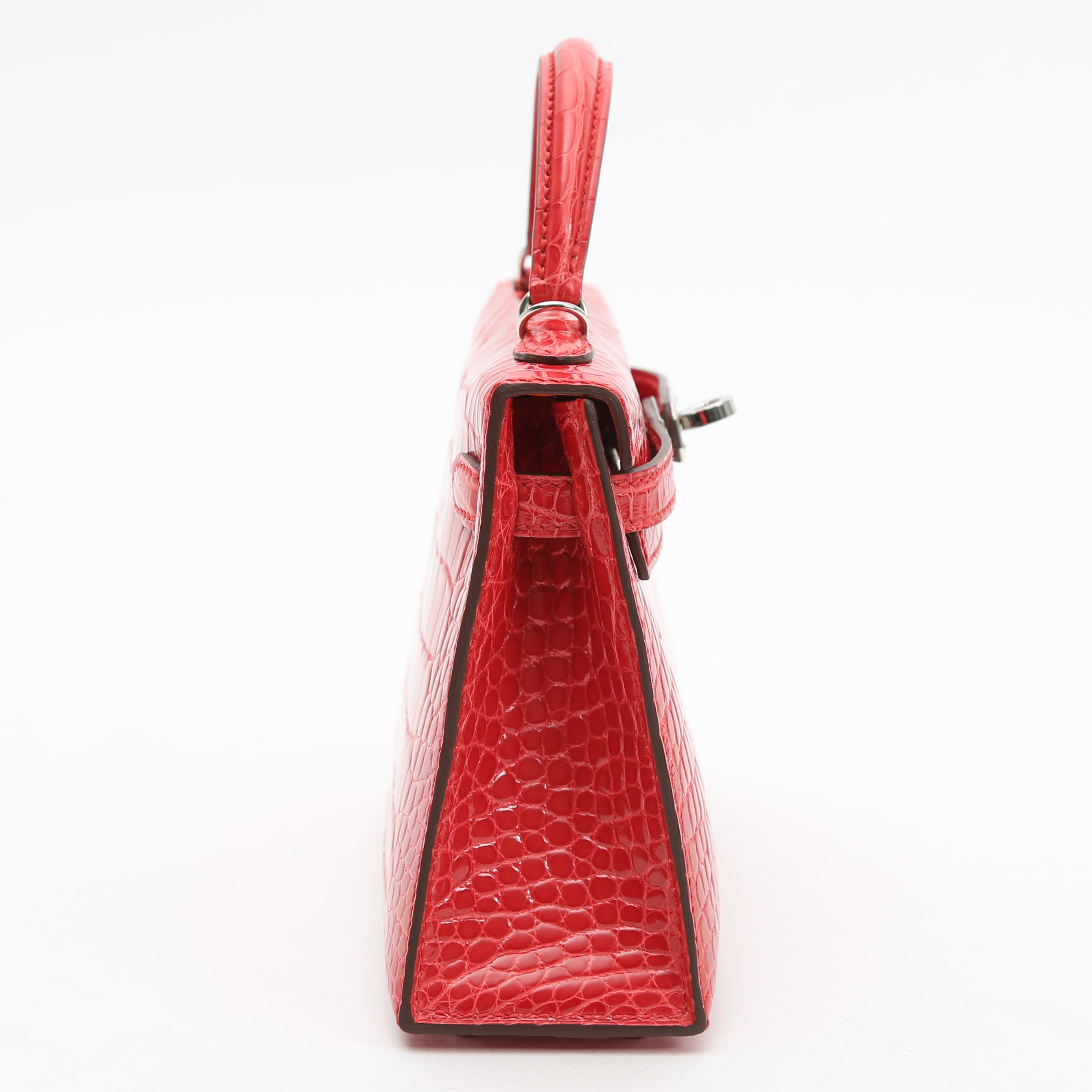 Hermès  Kelly 20 cm handbag  in Rouge de Coeur alligator - Detail D7