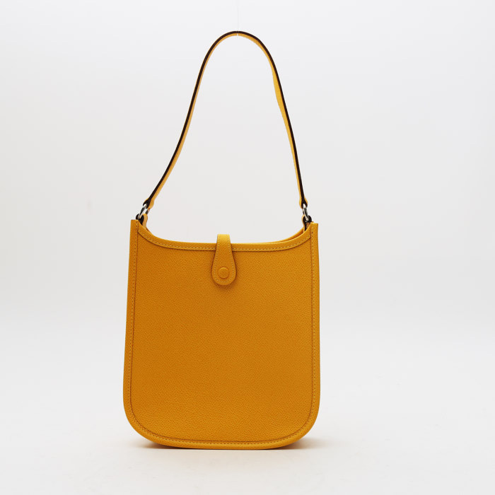Sac à main Hermès  Mini Evelyne en cuir epsom jaune - Detail D7