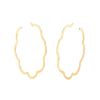 Chanel Camelia hoop earrings in yellow gold - 00pp thumbnail