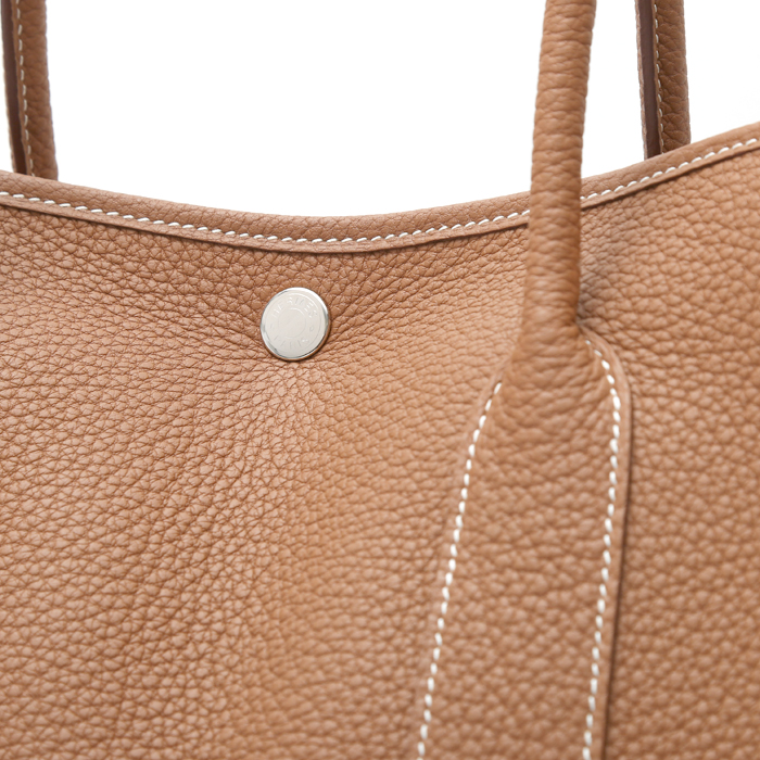 Shopping bag Hermès  Garden Party in pelle togo gold - Detail D1