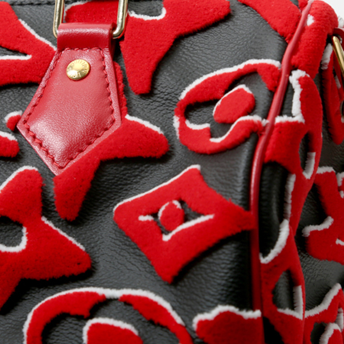 Louis Vuitton Speedy Editions Limitées handbag in red and white monogram canvas and black leather - Detail D1