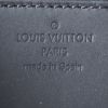 Billetera Louis Vuitton  Louise en charol color berenjena - Detail D4 thumbnail