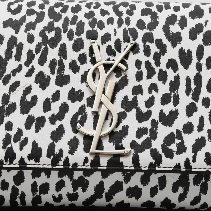 Pochette Saint Laurent  Kate en cuir blanc et noir - Detail D1